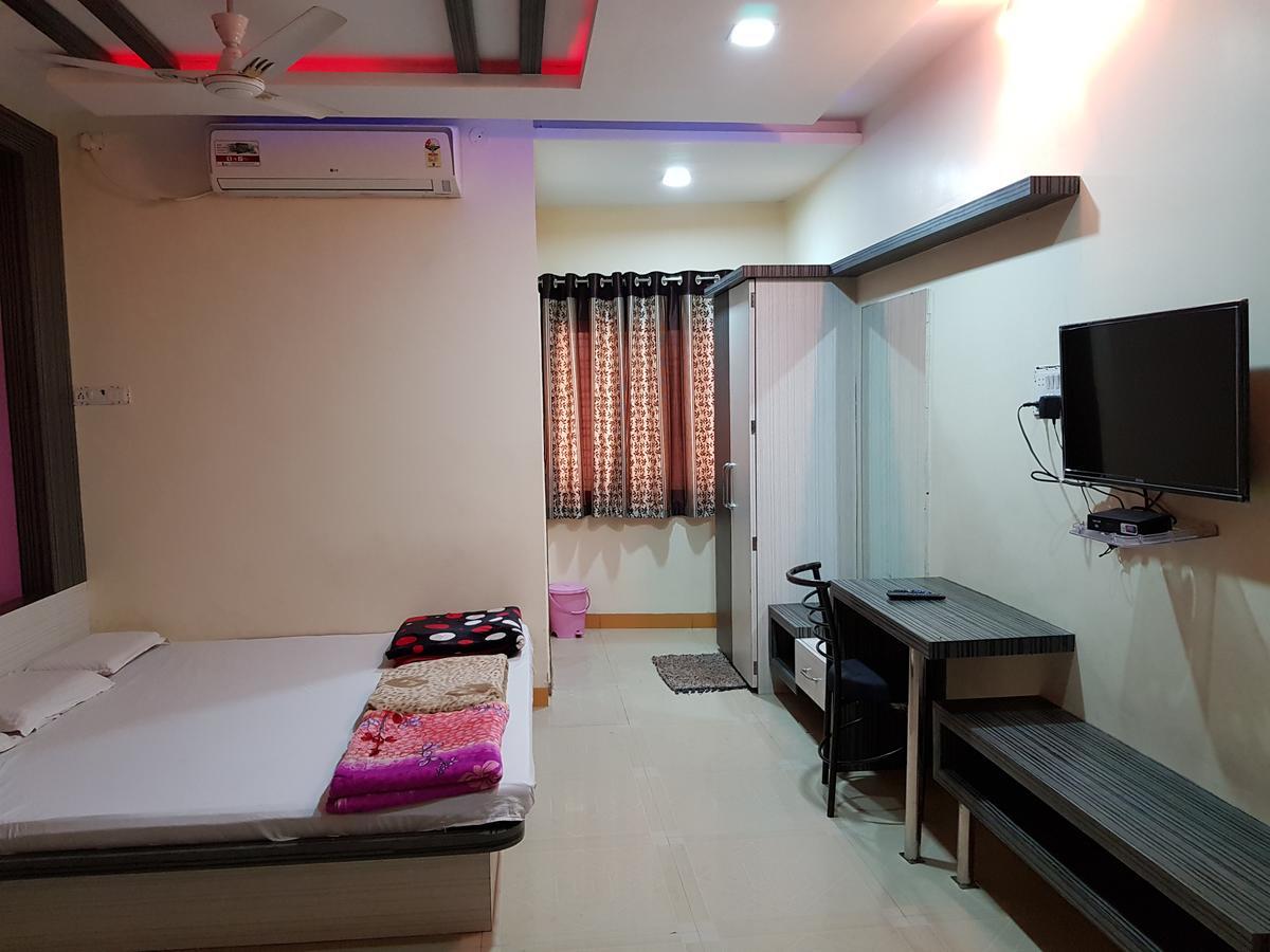 Hotel Shri Radhe Krishna Godarpura Buitenkant foto