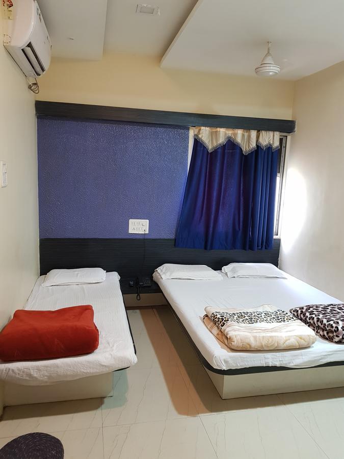 Hotel Shri Radhe Krishna Godarpura Buitenkant foto